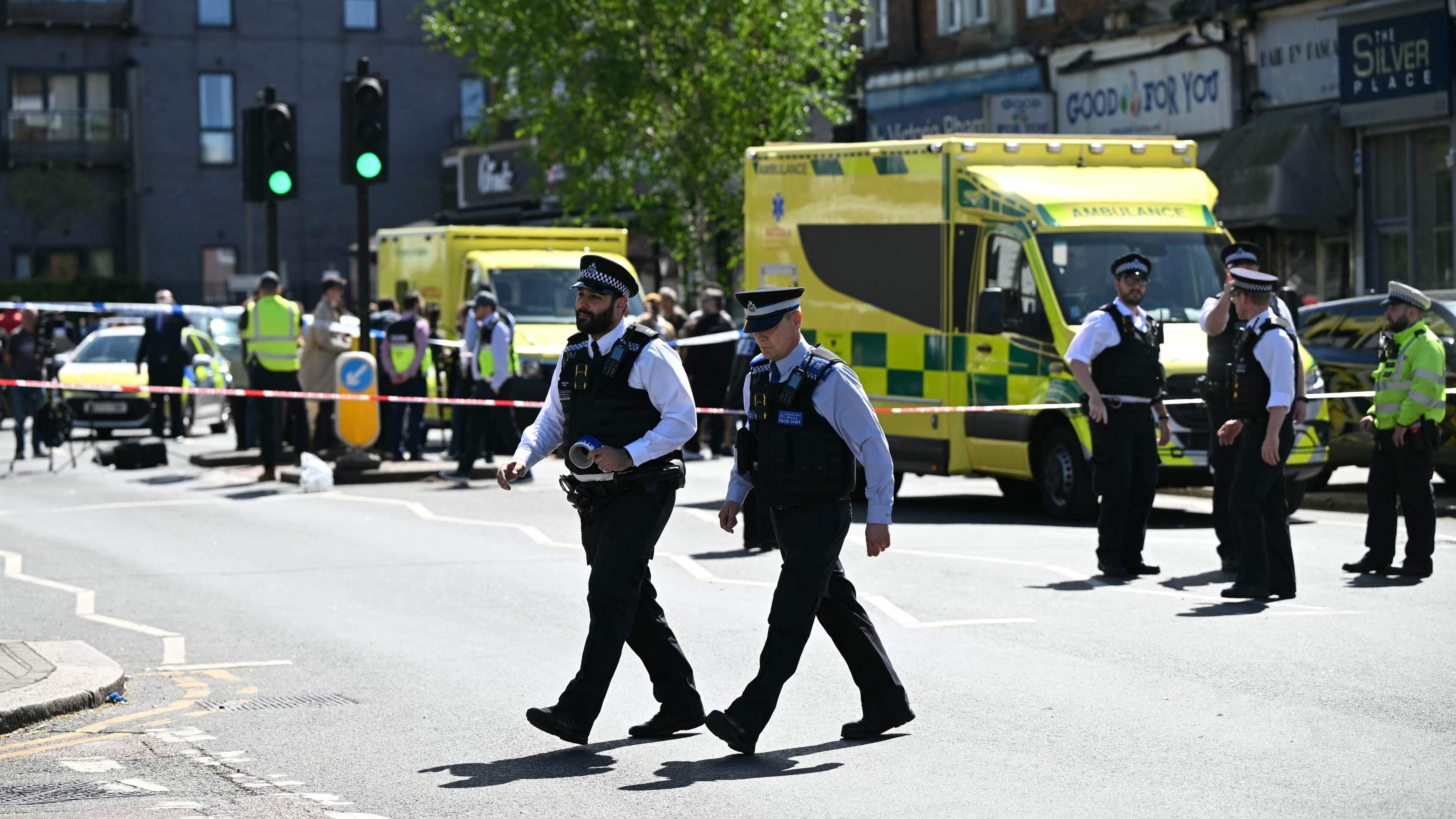 ’Twee Joodse mensen neergestoken in Londen, beiden ernstig gewond’