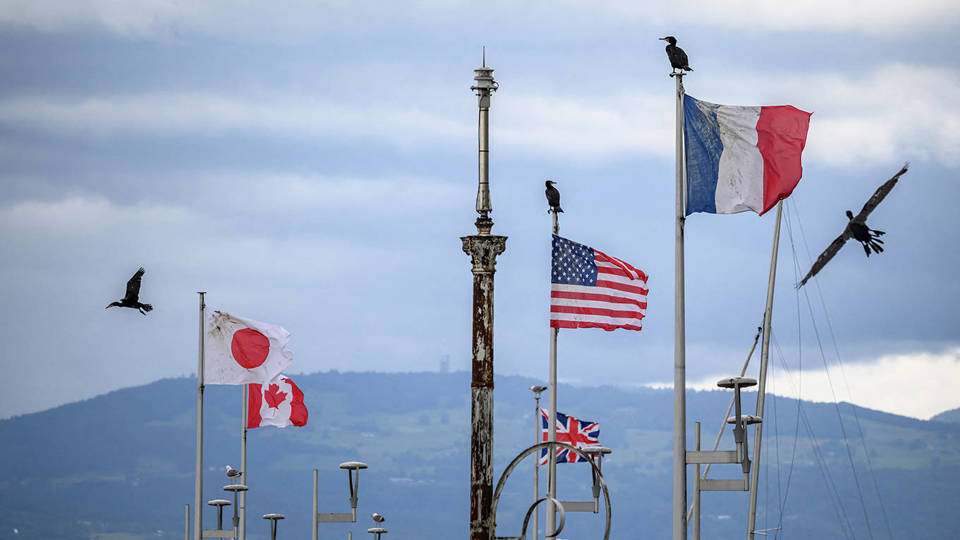 Learning to Govern a Fragmented World