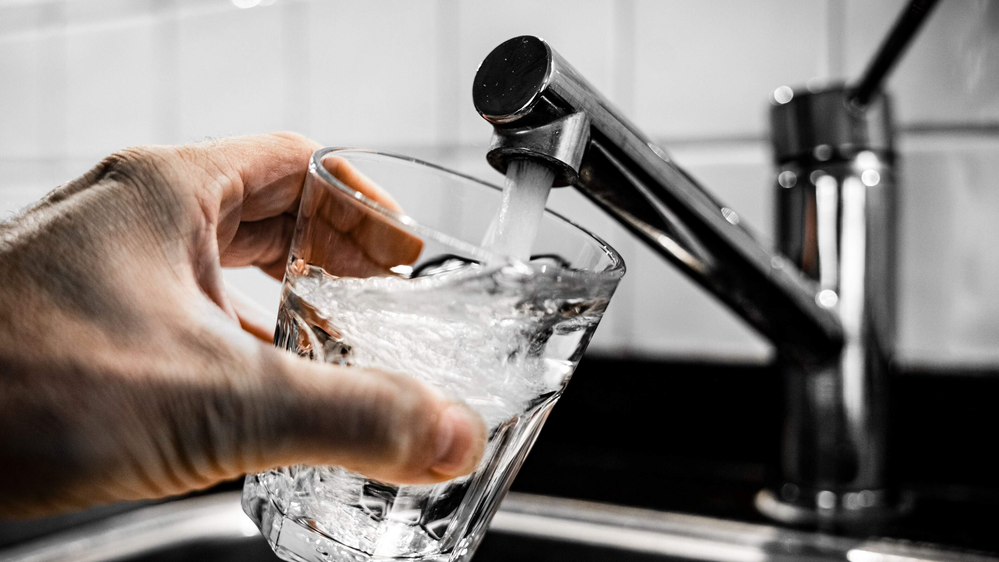 Advies voor inwoners regio Dordrecht weer ingetrokken: drinkwater vrij van poepbacterie