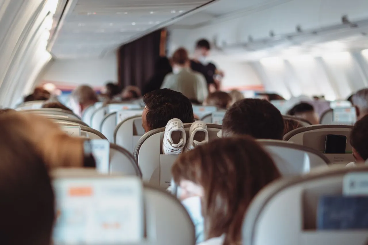 EU to ban airlines from charging parents to sit with children