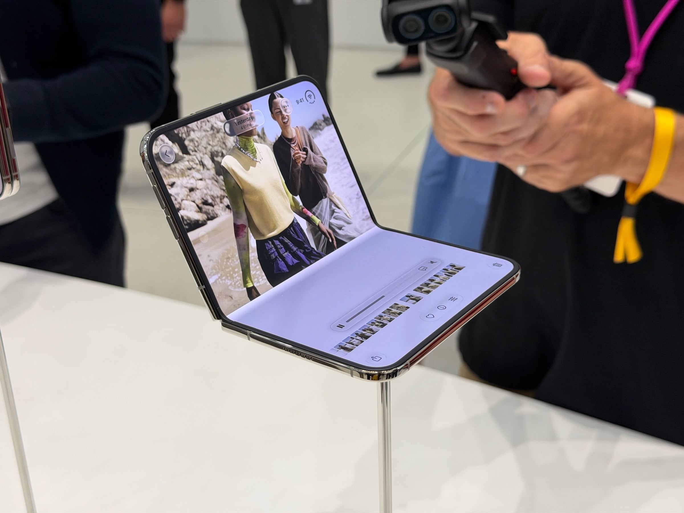 iPhone Duo vs iPad: How they differ