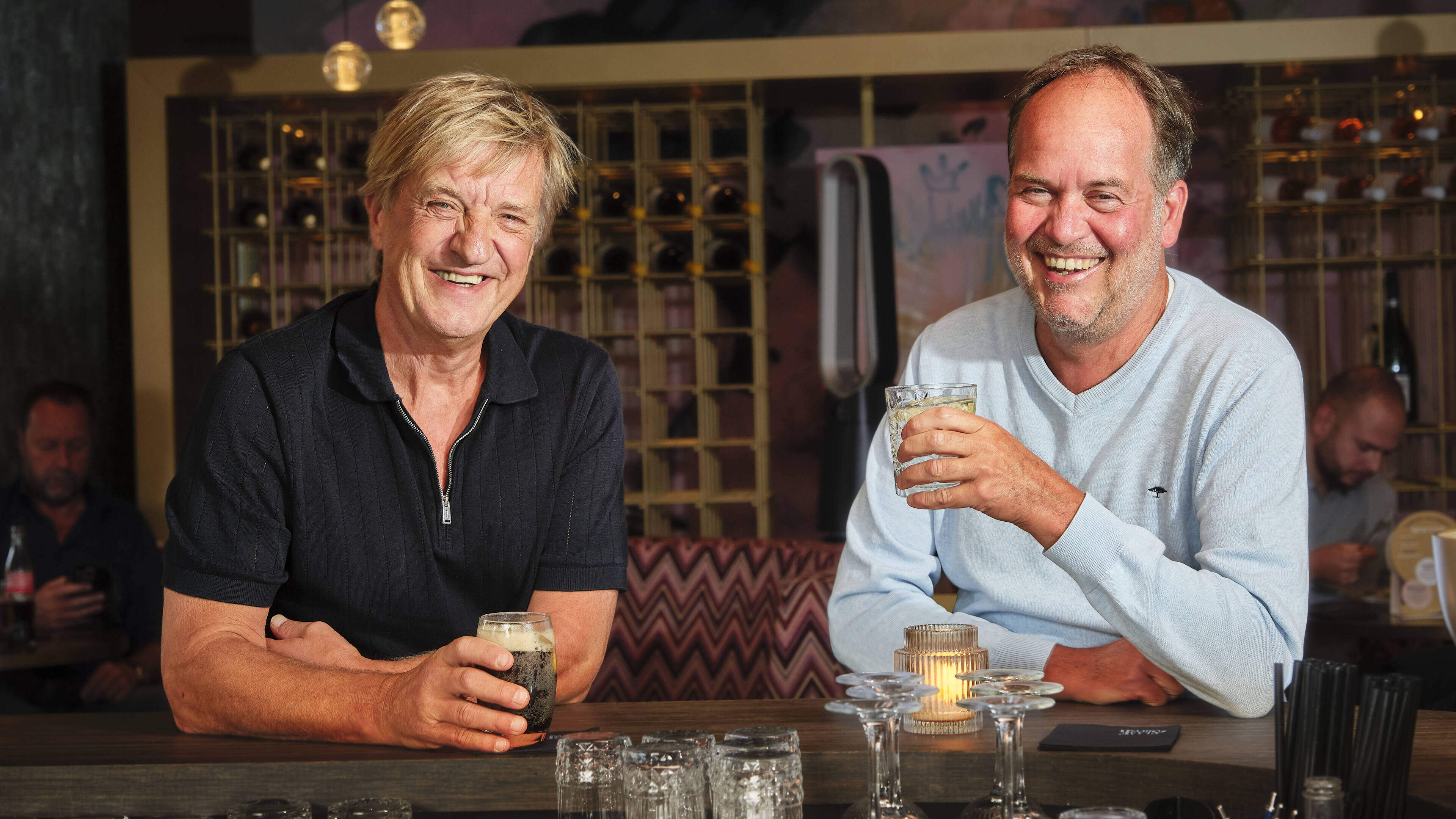 Michel van Egmond en Wim Kieft eerlijk over hun vriendschap: ’Soms voelen we ons twee verwende prinsjes in een krankzinnige wereld’