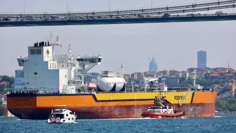 Amid Legal Uncertainty, US Lawmakers Warn Banks, Ports Over Russian Diesel Imports