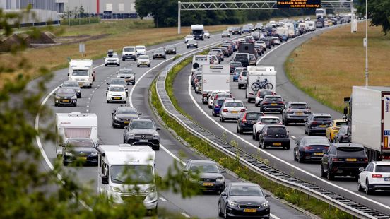 Dit is waarom de files nu extreem lang zijn