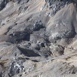 Laatste ijs van gletsjer op hoogste bergtop Slovenië gesmolten na hete zomer